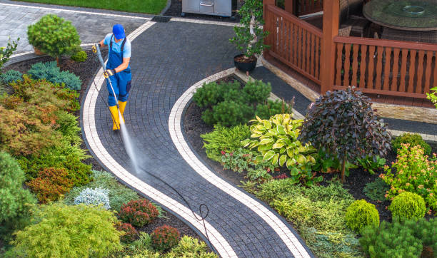 Best Deck Pressure Washing  in Hewlett, NY